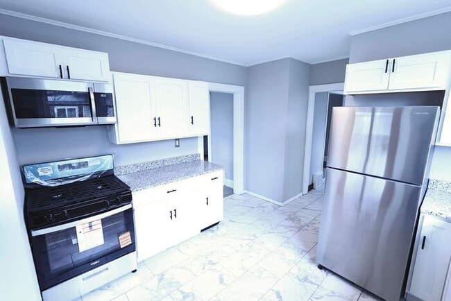 Photo - 1598 Pilgrim St