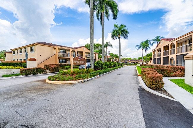 Building Photo - 18206 Mediterranean Blvd Unit 5-21