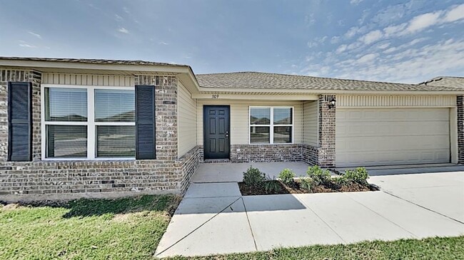 Photo - 309 Blue Dr