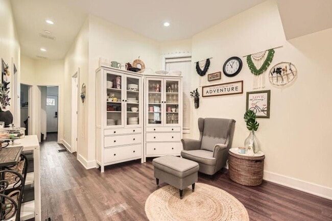 Photo - 5 bedroom in Chicago IL 60613 Unidad 1