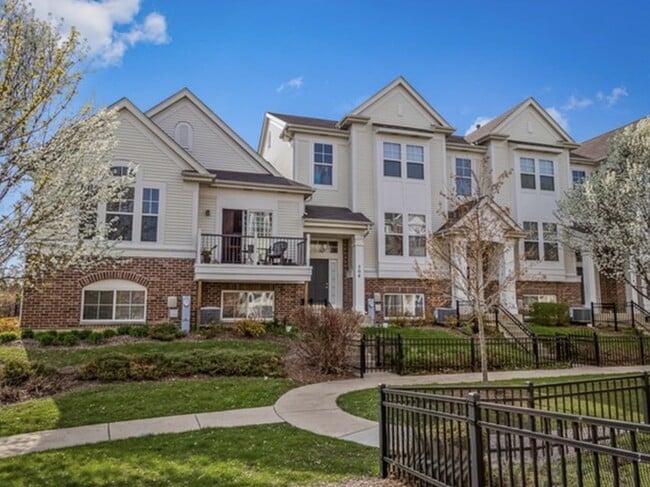Photo - 508 Grosvenor Ln
