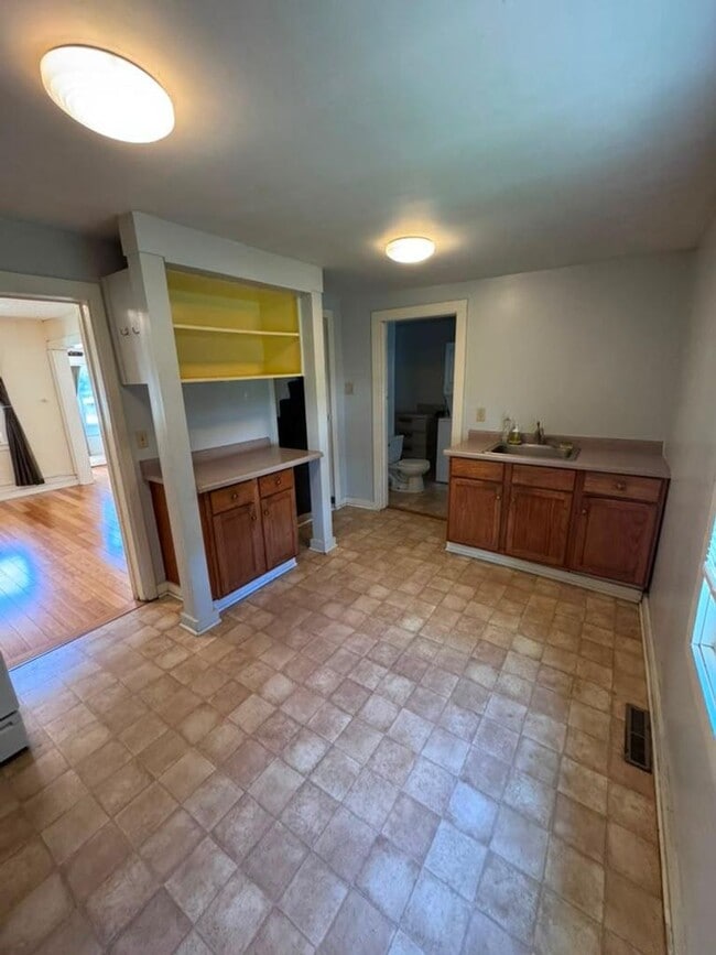 Photo - 734 Williamson St Unit 734