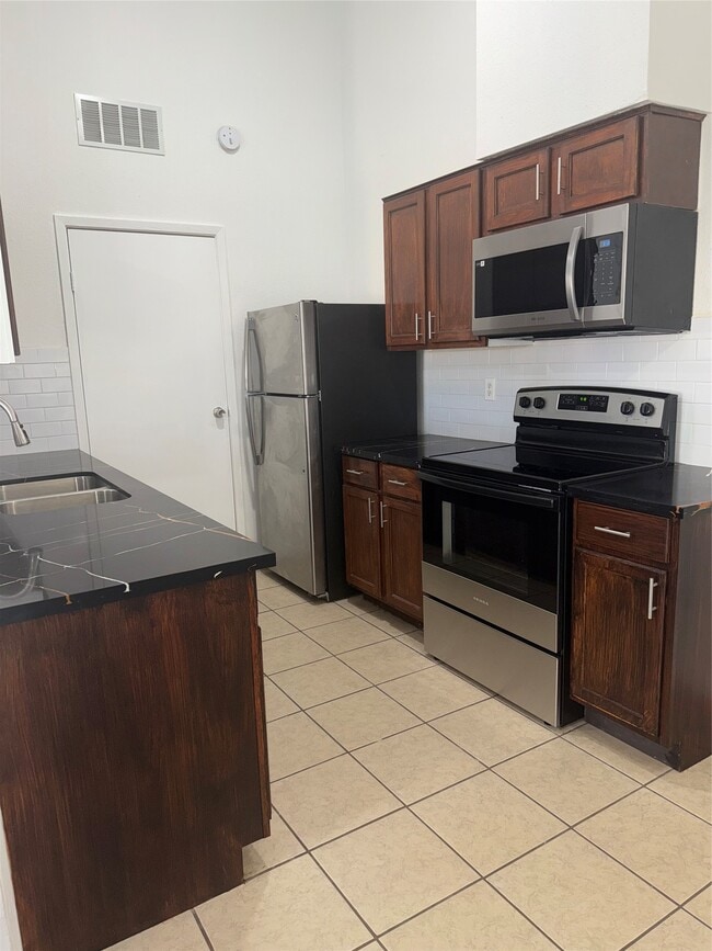 Photo - 11008 Misty Summit Dr