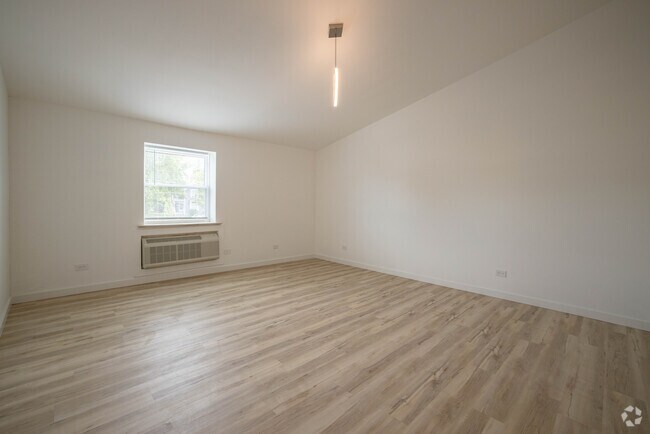 2BR, 2BA - 1250SF - The Cornell Luxury Apartments