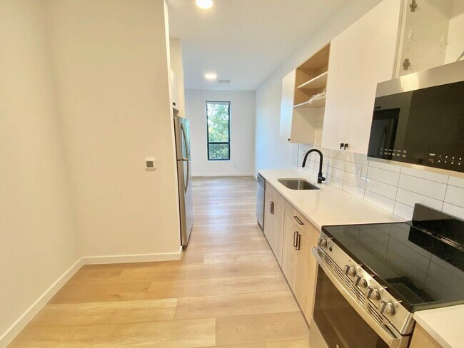 Photo - 104 Howe St Unit 506