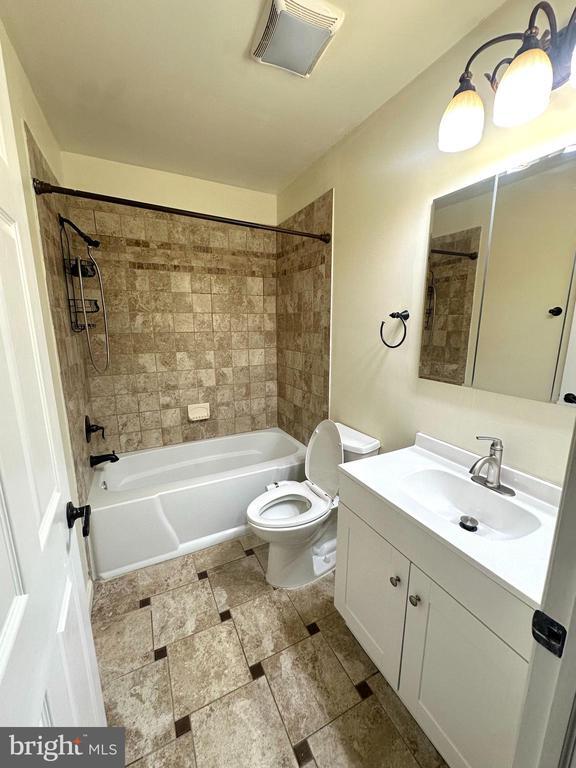 Photo - 128 Kirkbride Rd Unit 6