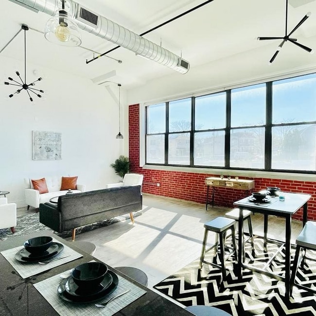 Building Photo - 300 Hoyt St Unit 2 Rental