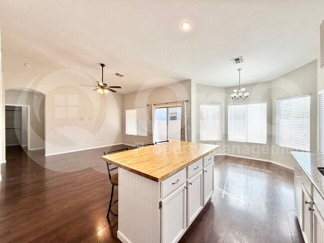 Photo - 1822 1822 South 39th St