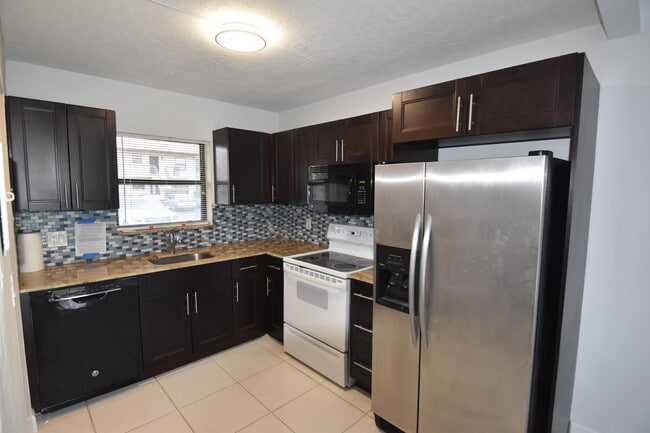 Photo - 21895 Lake Forest Cir Unit 102