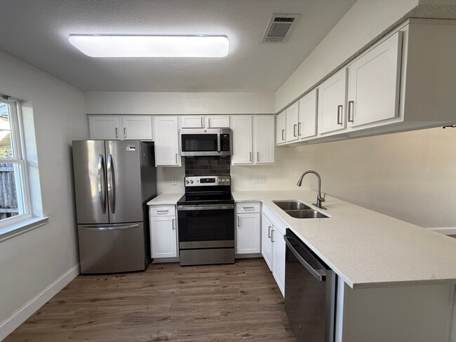 Photo - 506 Augustine Dr