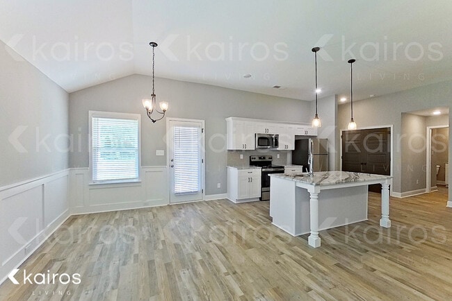 Photo - 105 Allentown Ct