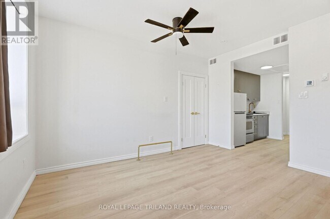 Photo - 423 Richmond St Unit 303