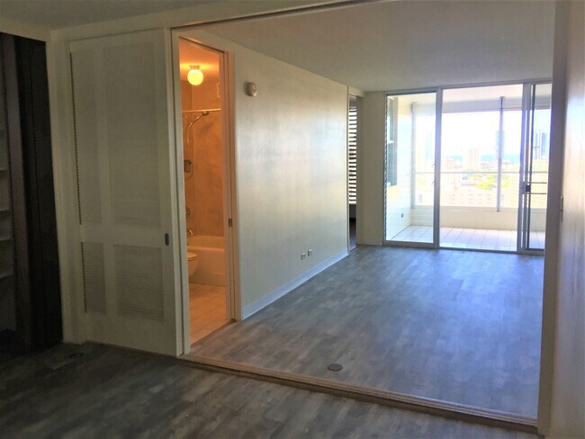 Photo - Piikoi Tower, 1 bdrm, 1 bath, 1 cov'd pkg Unit 1706