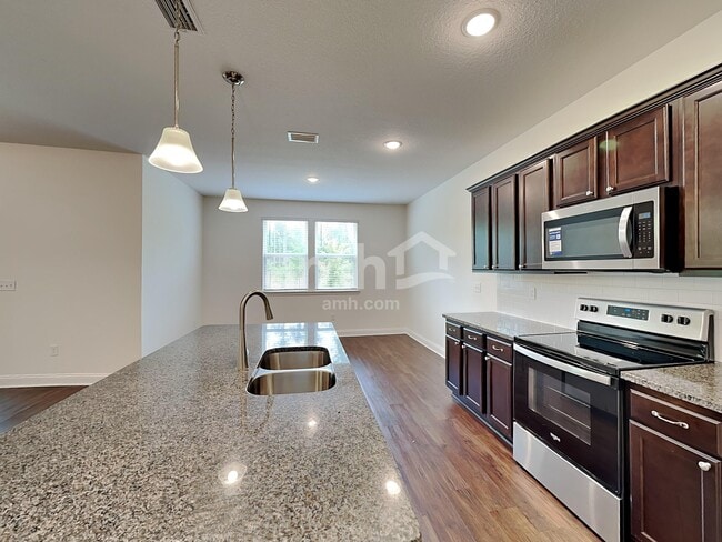 Photo - 329 Banyan Frst Dr