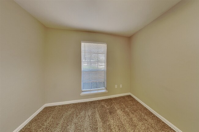 Photo - 5315 Derbyshire Dr