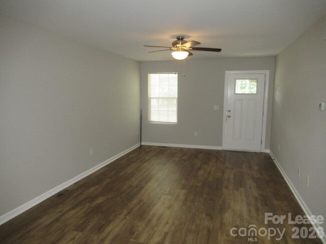 Photo - 4584 Maiden Hwy