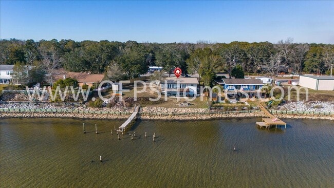 Photo - 13885 FL-20