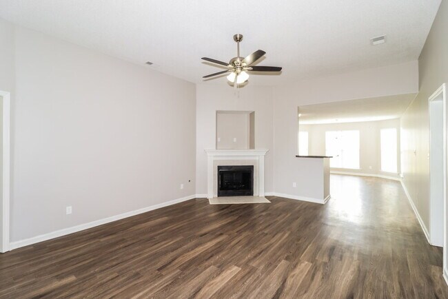 Photo - 9956 Calderdale Cv