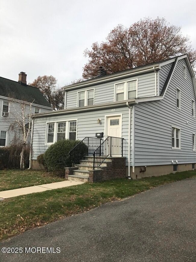 Building Photo - 42 Keeler St Unit 2