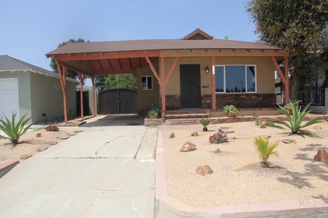 Building Photo - 3133 W 108th St Rental