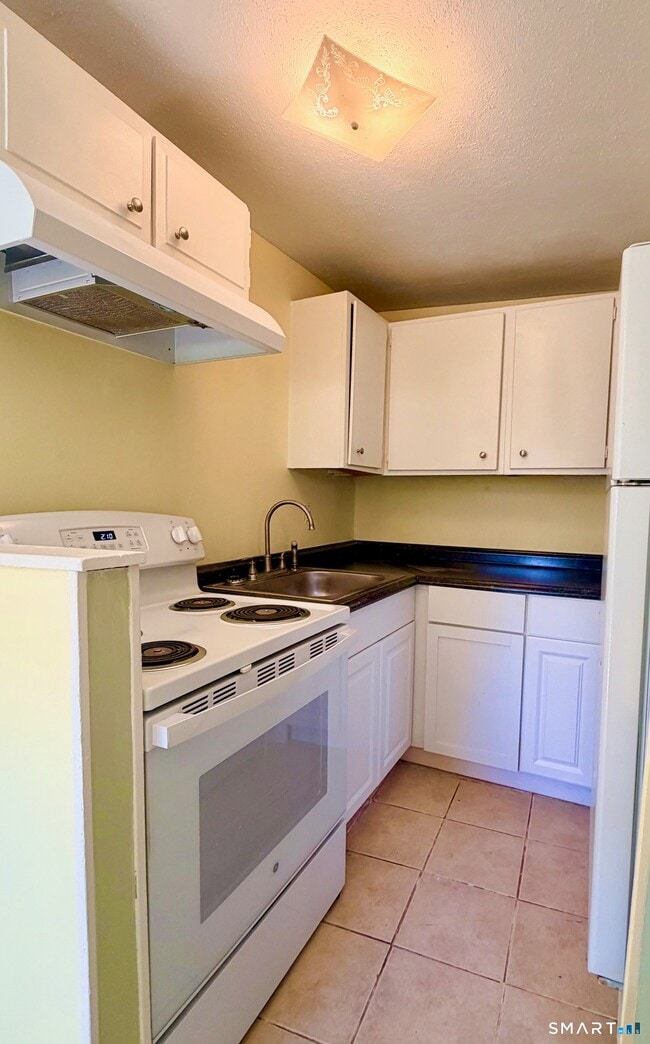 Photo - 125 Ward St Unit A