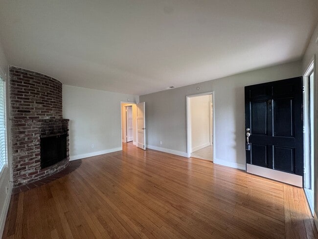 Photo - 562 Lagomarsino Way