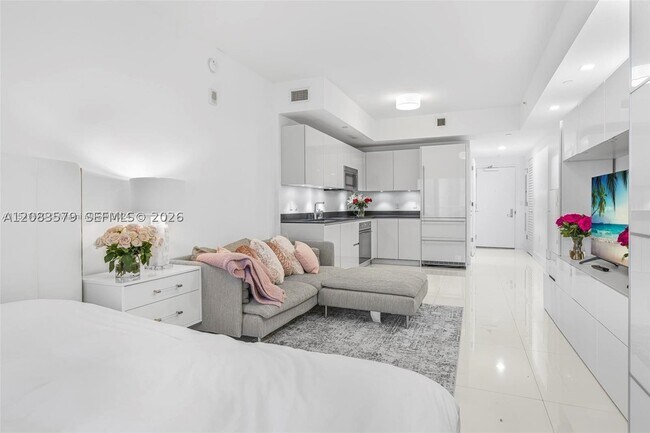 Building Photo - 1010 Brickell Ave Unit 1710