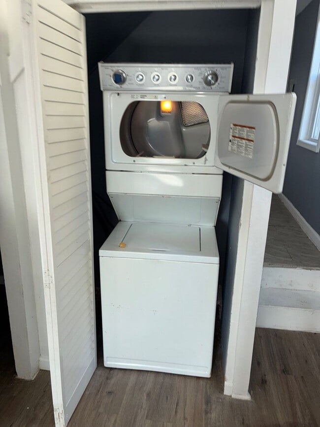 Photo - 2234 Henneman Ave