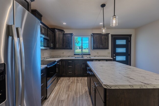 1137 St Andrews Dr