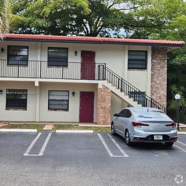 Building Photo - 1335 NW 94th Way Unit 1335 Rental