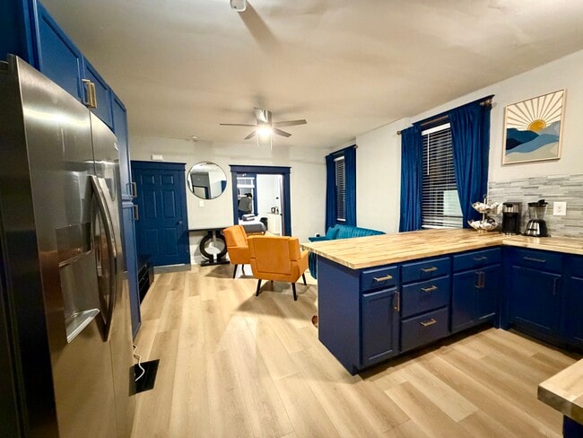 Photo - 3235 Itaska St