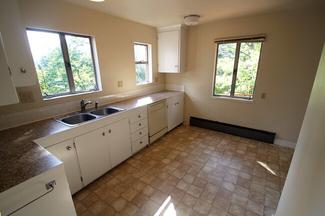 Photo - SPACIOUS, UPDATED 7 BEDROOM, 3 BATH, 2 KIT...