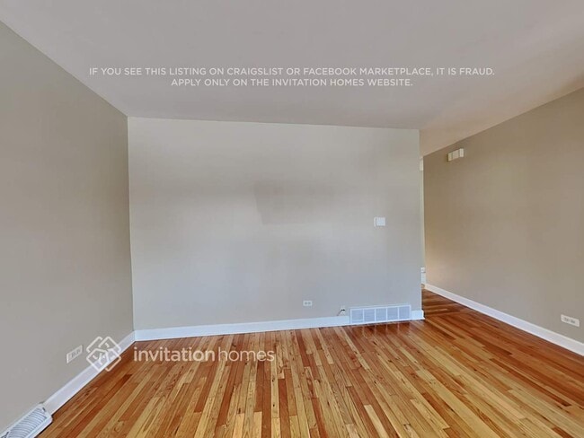 Photo - 4535 Cracow Ave