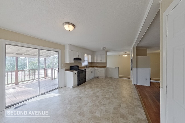 Photo - 6047 Lexington Dr