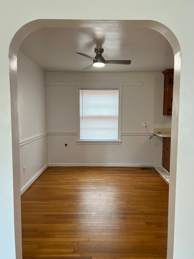 Photo - 11 Markham Dr