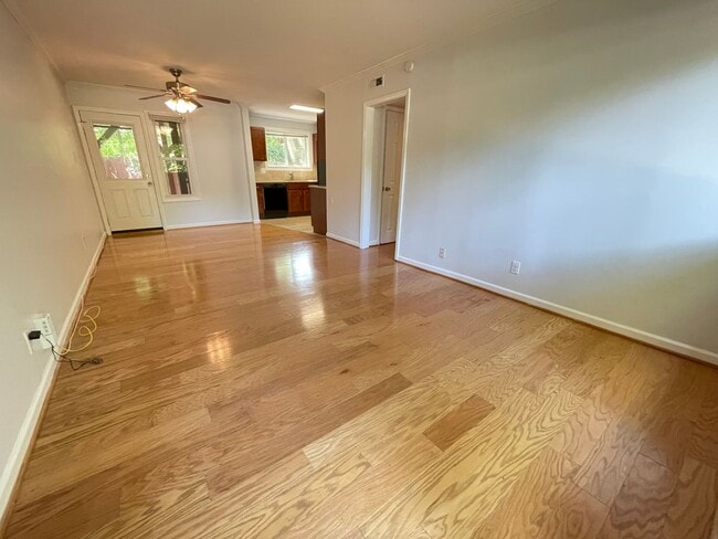 Photo - Sweet Spot in Carrboro! Inviting, updated 3br 2ba condo...Walk to Weaver St. & minutes to UNC