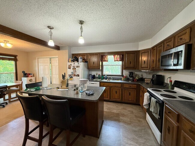 Photo - 21 Highland Dr