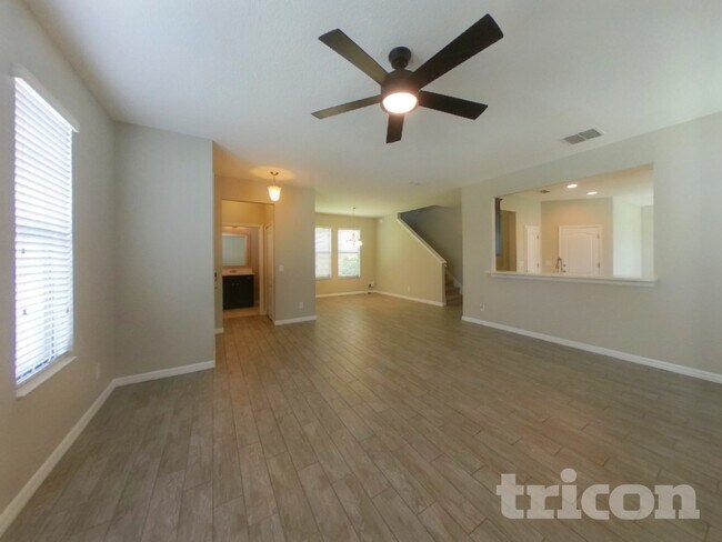 Photo - 2076 Bent Grass Ave