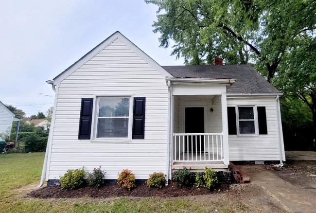 Photo - 2002 Carroll St