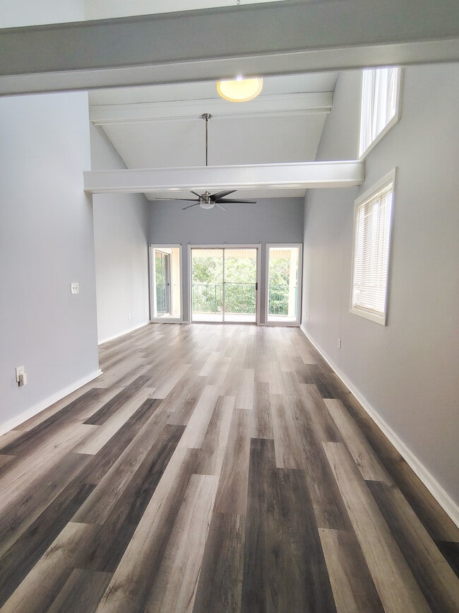 Photo - 1208 Bush River Rd