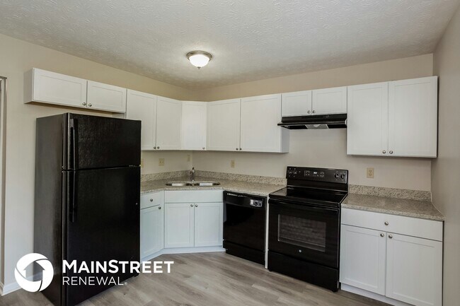 Photo - 4110 Luxembourg Cir W