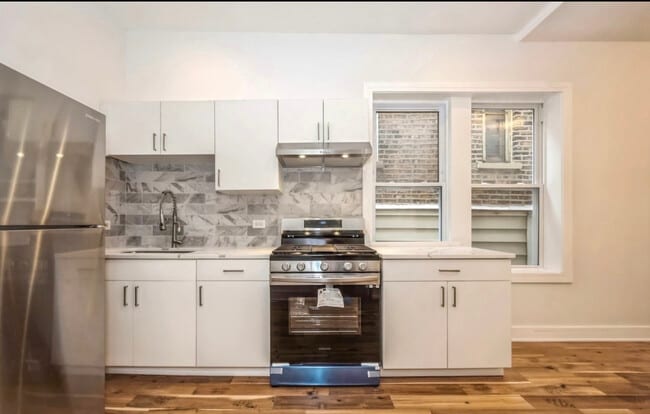 Photo - 3329 S Oakley Ave Unit 1