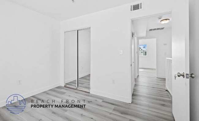 Photo - 14740 Erwin St