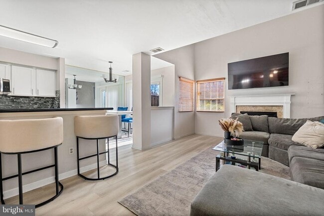 Photo - 13847 Lord Fairfax Pl