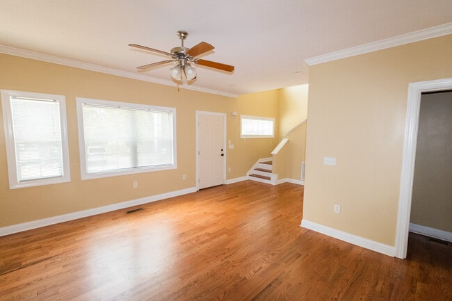 Photo - 4988 Burkhalter Rd