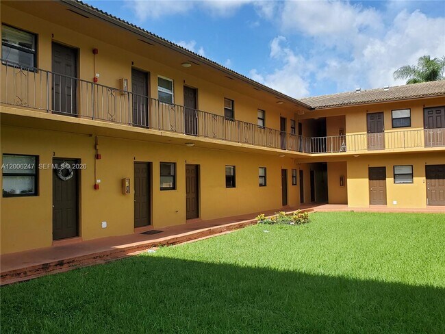 9203 NW 38th Dr Unit 2