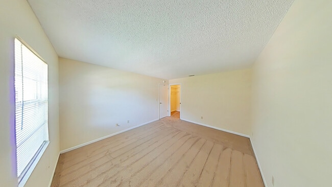 Photo - Woodland Bend Apartments