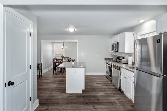 Photo - 2602 Holmes Ave NW