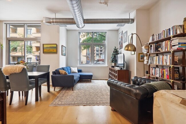 Photo - 811 4th St NW