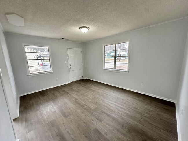 Photo - 80 Wilkes Cir